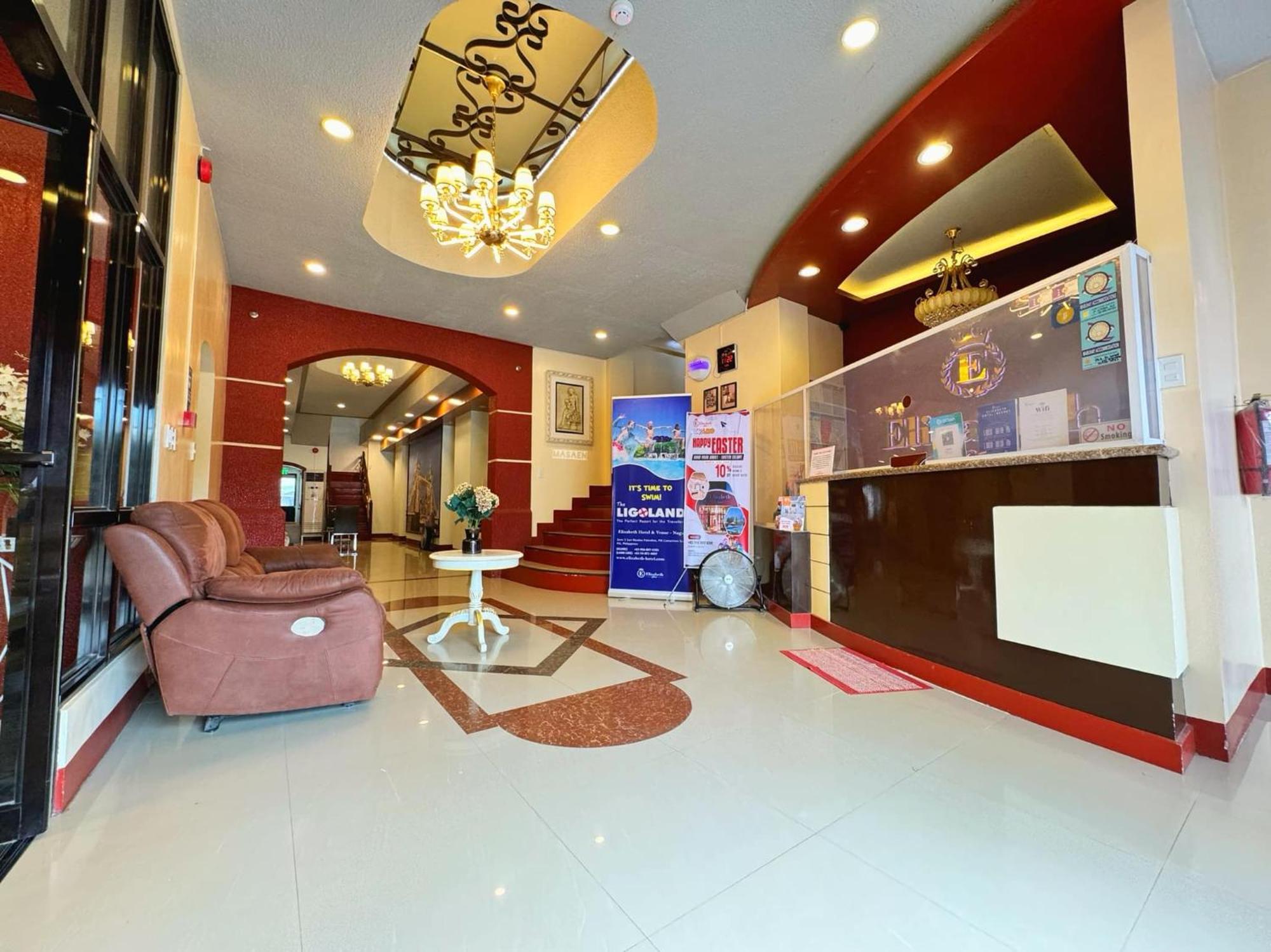Elizabeth Hotel - Naga Pili  Extérieur photo